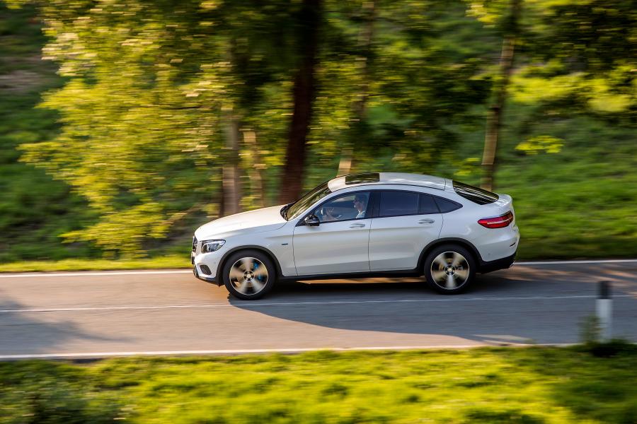  Mercedes-Benz GLC350 e 4Matic Coupe 2016 года  (фото 31 из 43)